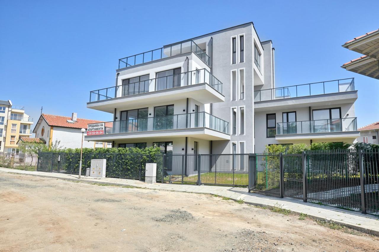 The Luxury Flat Lägenhet Achtopol Exteriör bild